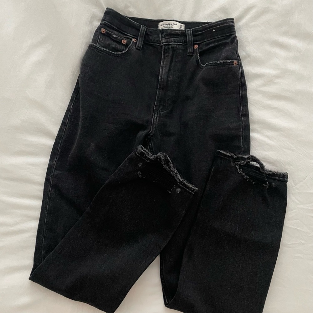 Abercrombie Ultra High Rise Ankle Straight